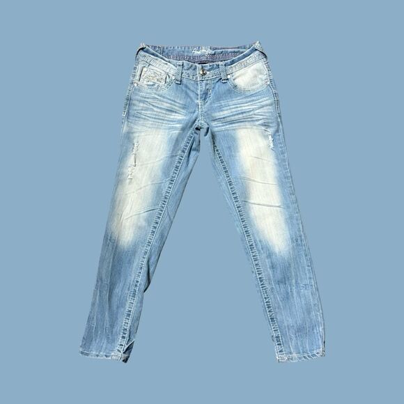 Amethyst Low Rise Light Wash Bleached Stretch Distressed Jeans Size 3 27x26 #223 - Picture 2 of 6